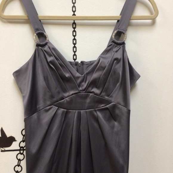 Gray satin dress - Picture 3 of 4